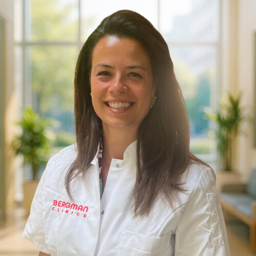dr. Nathalie Bax